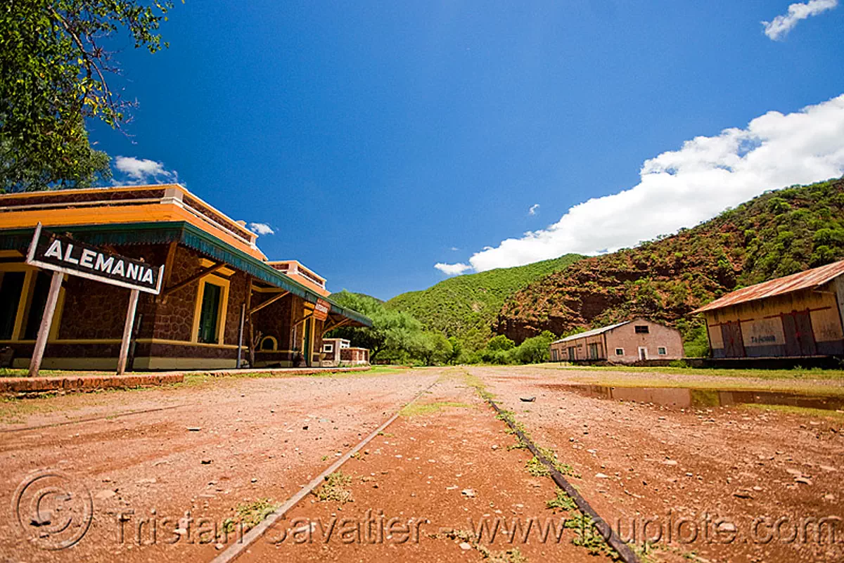 abandoned train station, estación alemania, argentina