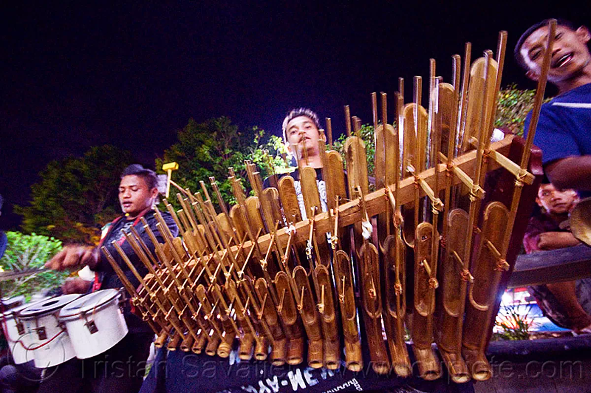 angklung musical instrument (java), bamboo, indonesia, jogja, malioboro, men, music, musical instrument, night, percussion, street band, yogyakarta