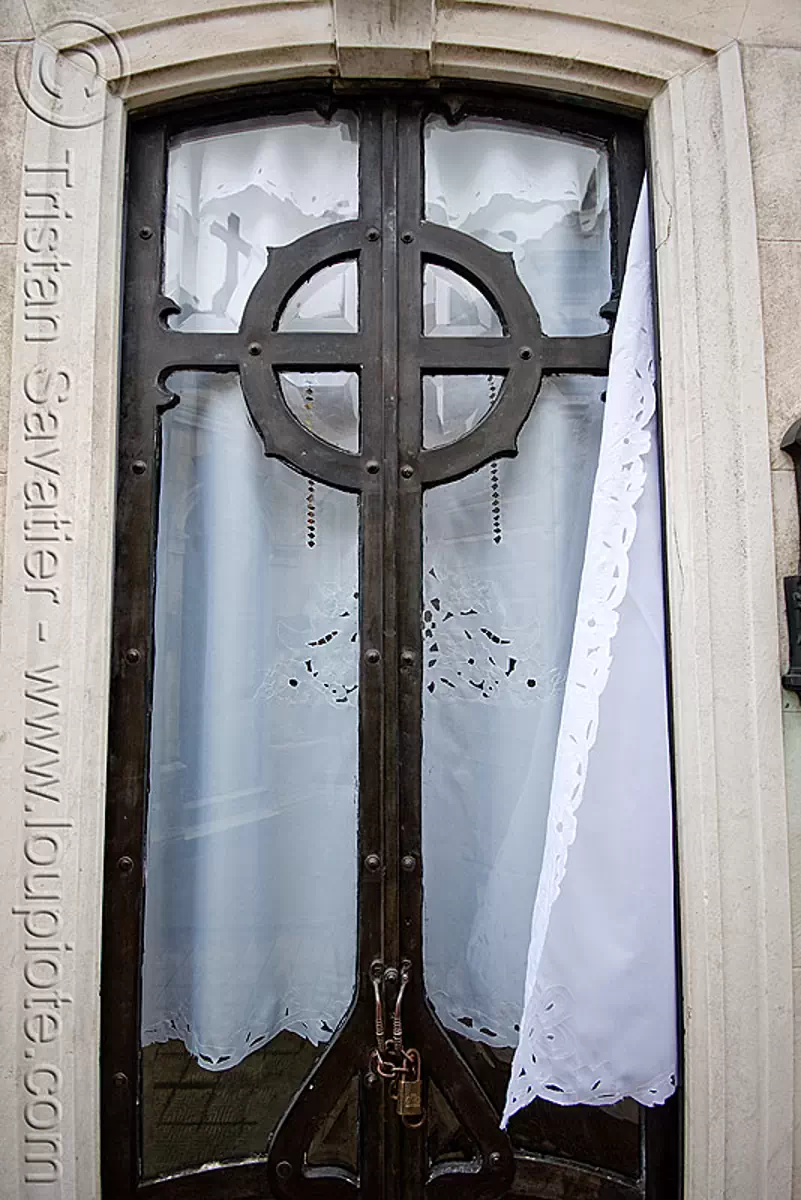 art nouveau tomb door - celtic cross - recoleta cemetery (buenos aires), argentina, art nouveau, buenos aires, celtic cross, door, grave, graveyard, jugendstil, recoleta cemetery, tomb