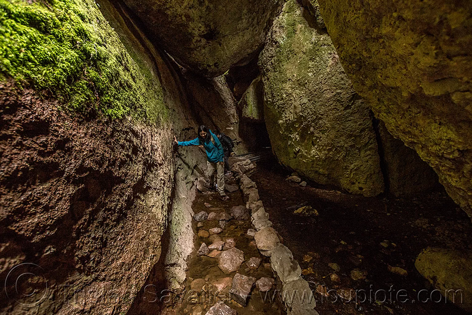 bear gulch cave trail - pinnacles national park (california), boulders, caving, gulch, hiking, moss, natural cave, pinnacles national park, spelunking, talus cave, trail, woman