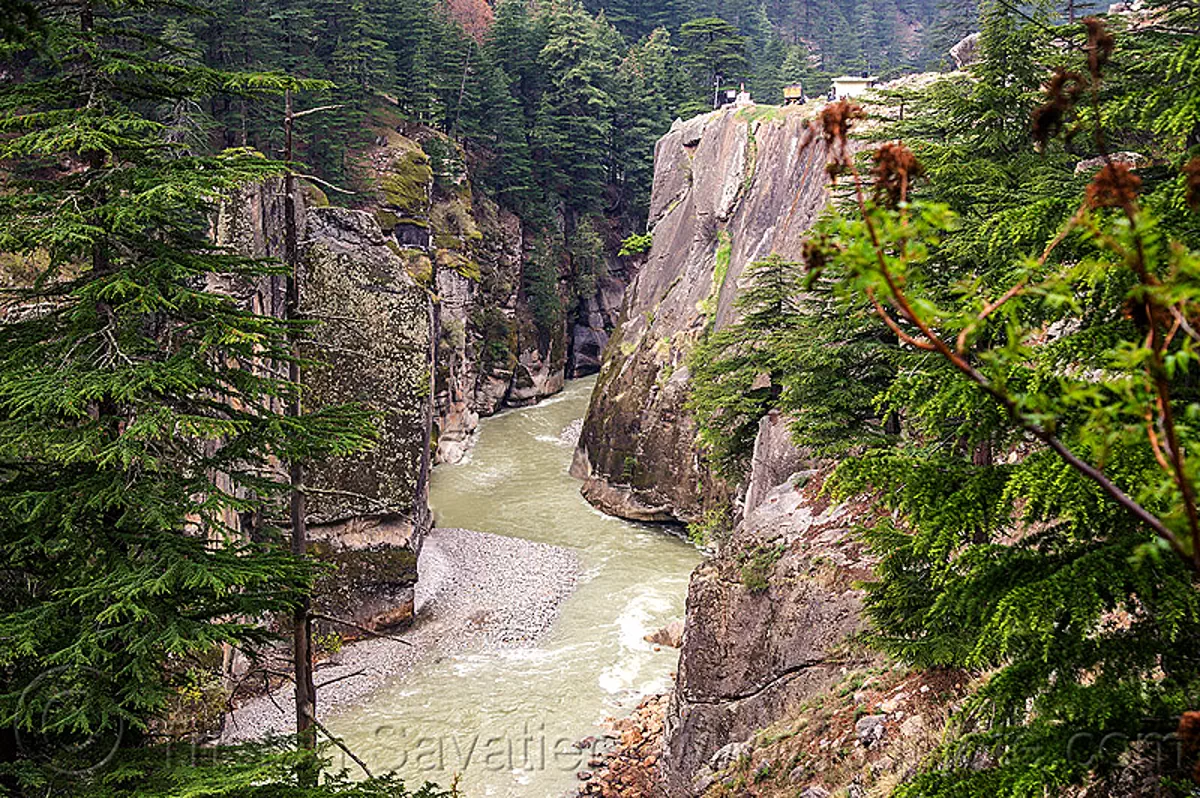 bhagirathi river in narrow canyon (india), bhagirathi river, bhagirathi valley, canyon, cliffs, gorge, india, mountains, river bed