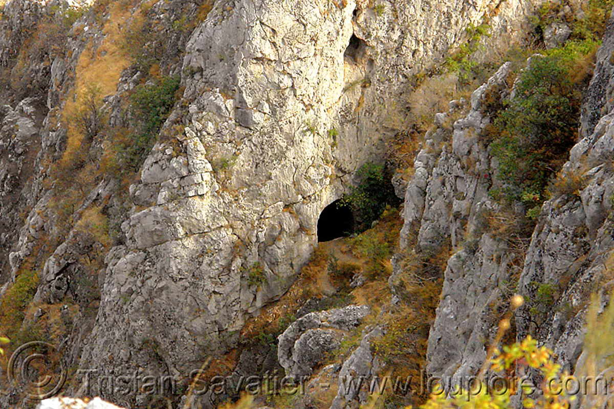 cilanbolu tunnel mouth, amasya