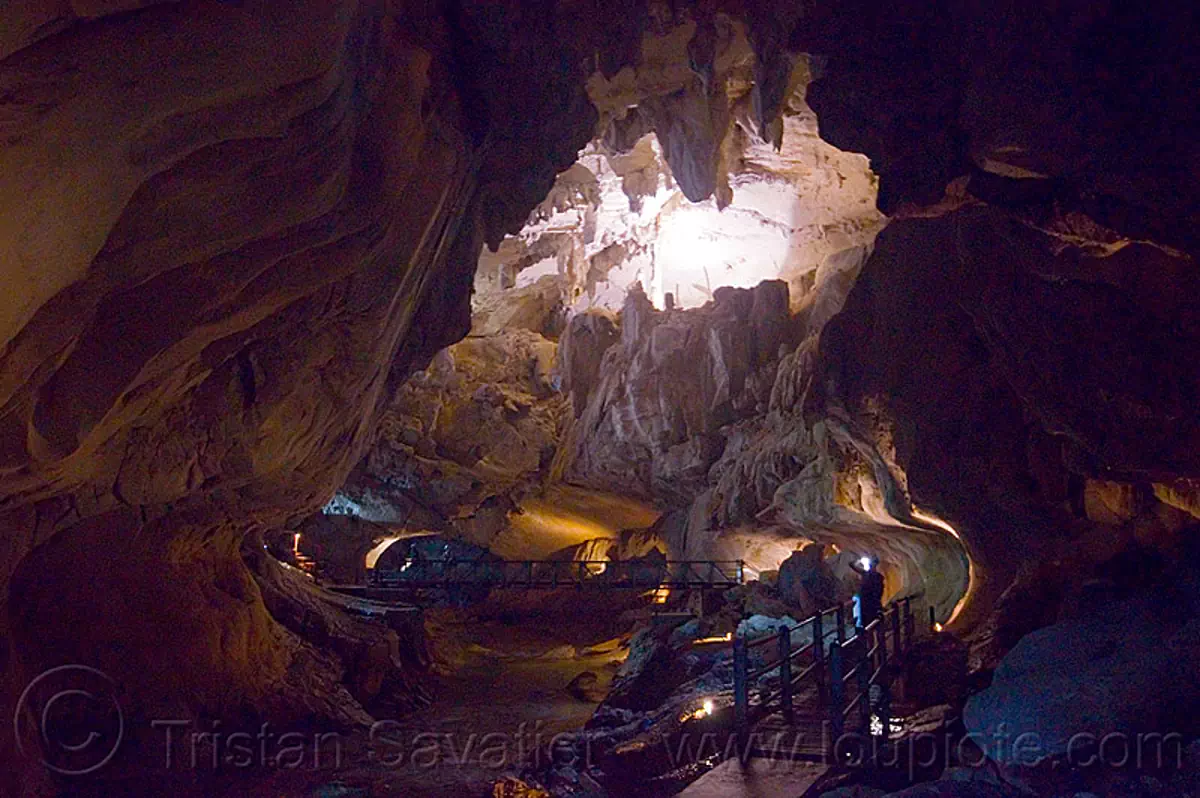 clearwater tourist cave - mulu (borneo), borneo, caving, clearwater cave system, clearwater connection, gunung mulu national park, malaysia, natural cave, spelunking