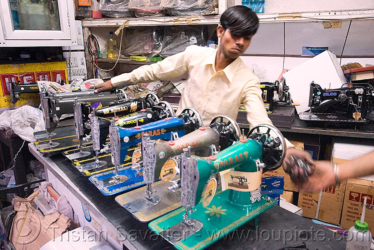 crank sewing machines, shop, delhi, india