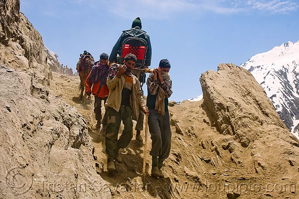 dandi / doli (chair carried by 4 porters), amarnath yatra (pilgrimage