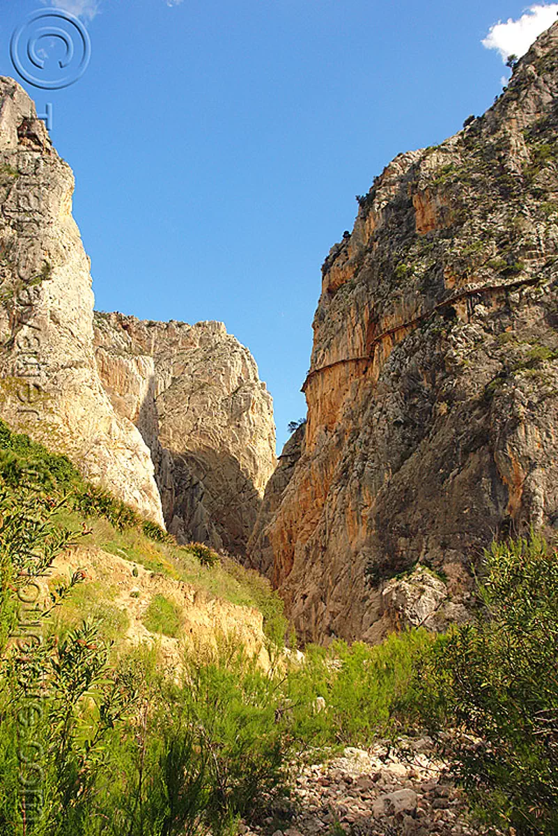 desfiladero de los gaitanes - el caminito del rey - el chorro gorge (spain), canyon, cliff, desfiladero de los gaitanes, el caminito del rey, el camino del rey, el chorro, gorge, mountain, mountaineering, pathway, trail, via ferrata
