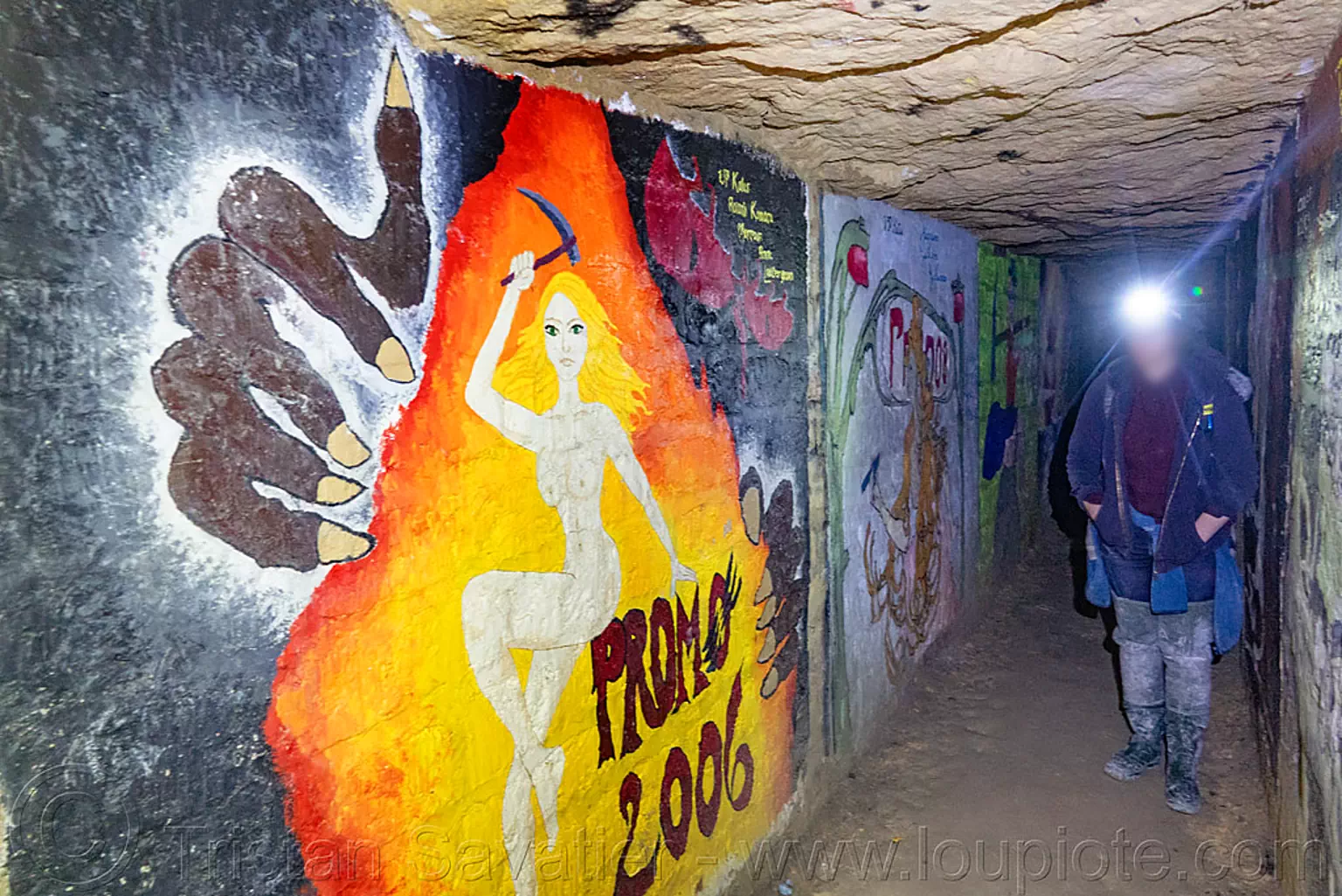 fresques de baptême des promotions de l'École des mines de paris - catacombes de paris - catacombs of paris (off-limit area), cataphile, cave, clandestines, ecole des mines, illegal, paris, trespassing, underground quarry