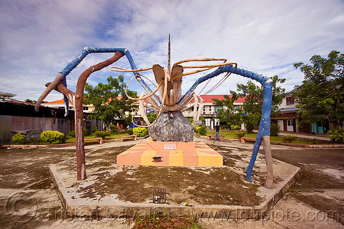 giant shrimp monument - beluran (borneo), beluran, borneo, claws, giant prawn, giant shrimp, jumbo prawn, landmark, langouste, lobster mutiara, malaysia, monument, rock lobster, sculpture, spiny lobster