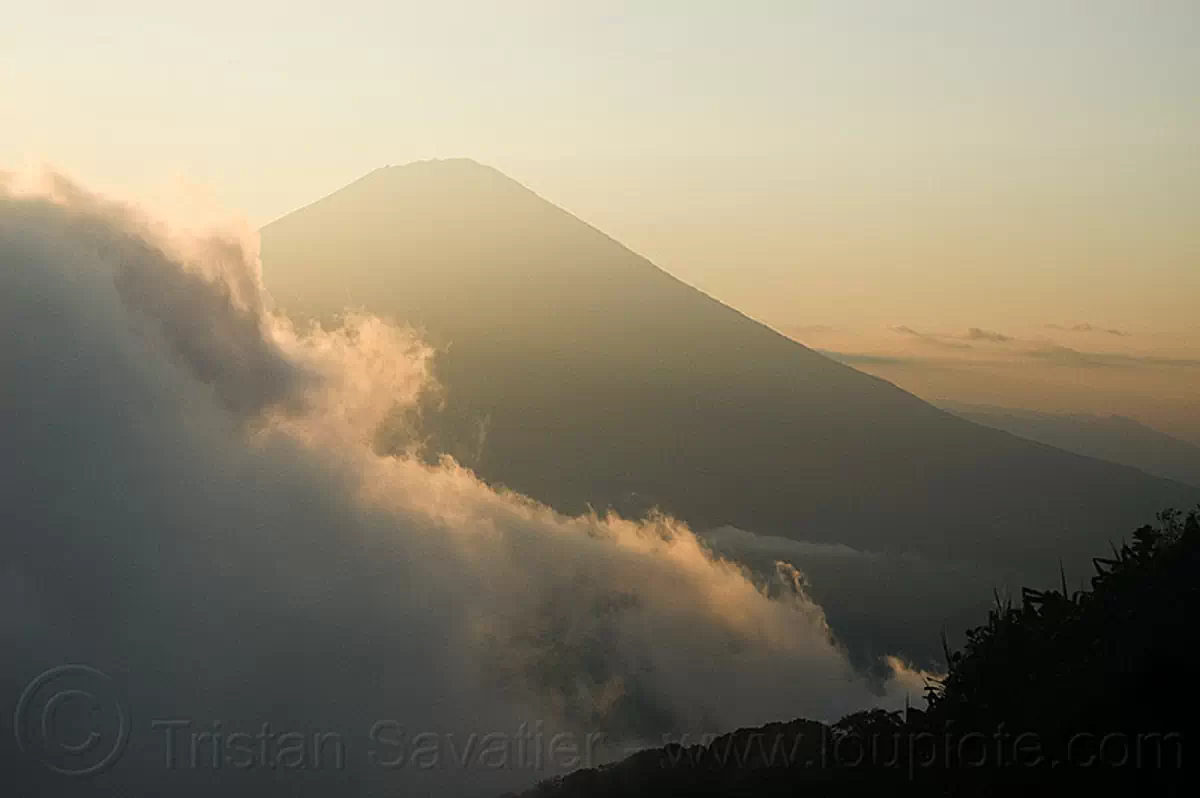 gunung agung volcano (bali), agung volcano, bali, clouds, cloudy, gunung agung, haze, hazy, indonesia, mountains, stratovolcano