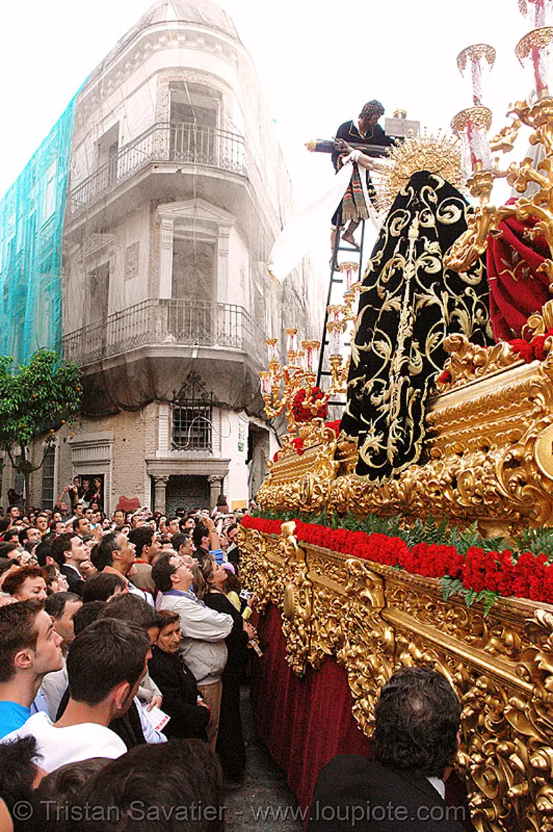 hermandad de la trinidad, semana santa en sevilla