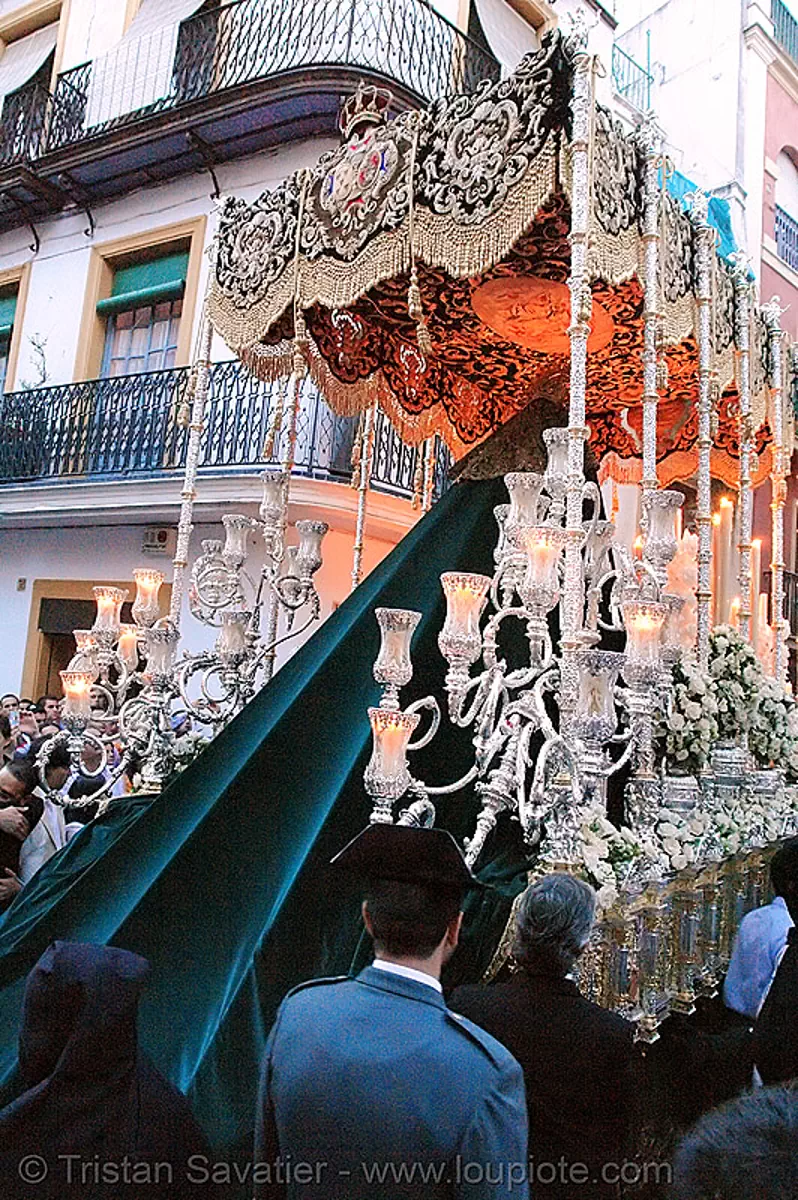 hermandad de la trinidad, semana santa en sevilla