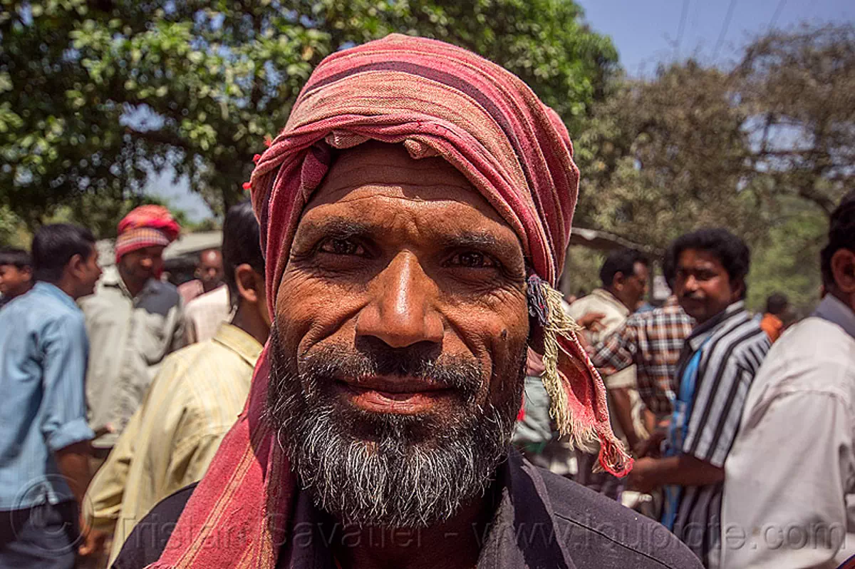 indian muslim man with beard and red headdress (india), beard, indian man, muslim, turban, west bengal