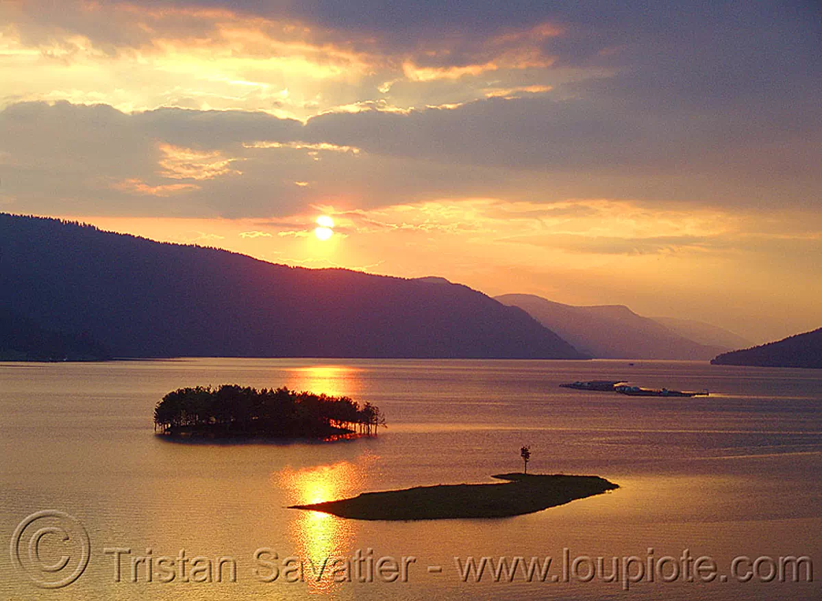 lake dospat - islands - sunset (bulgaria), artificial lake, dospat reservoir, islands, lake dospat, sunset, язовир доспат