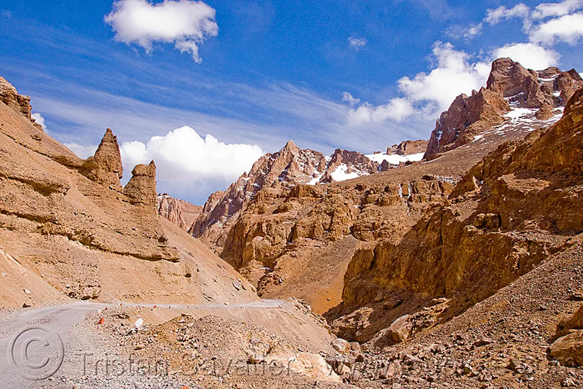 limestone canyon near pang, manali to leh road, india Stock Photo