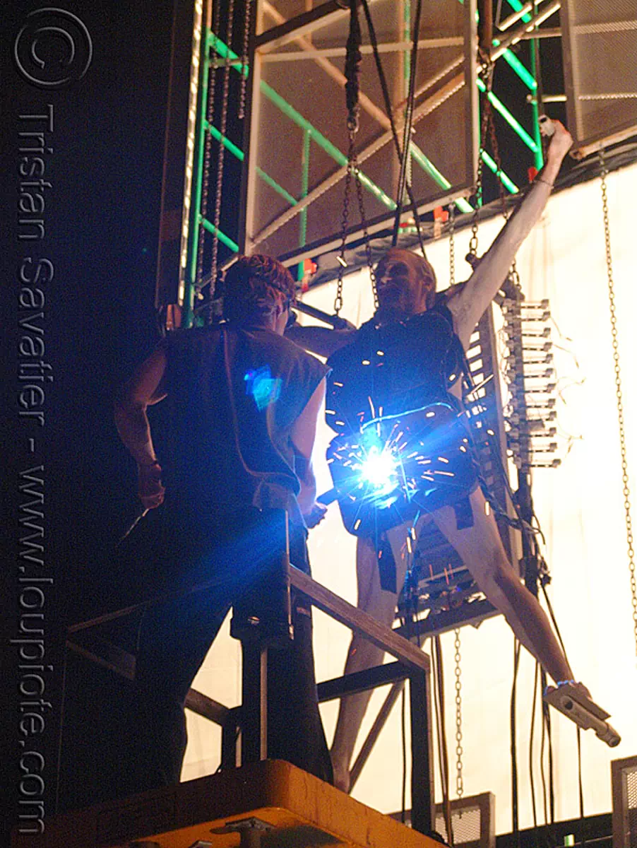 live performance with electricity - david therrien's installation, david therrien, electricity, man, performance