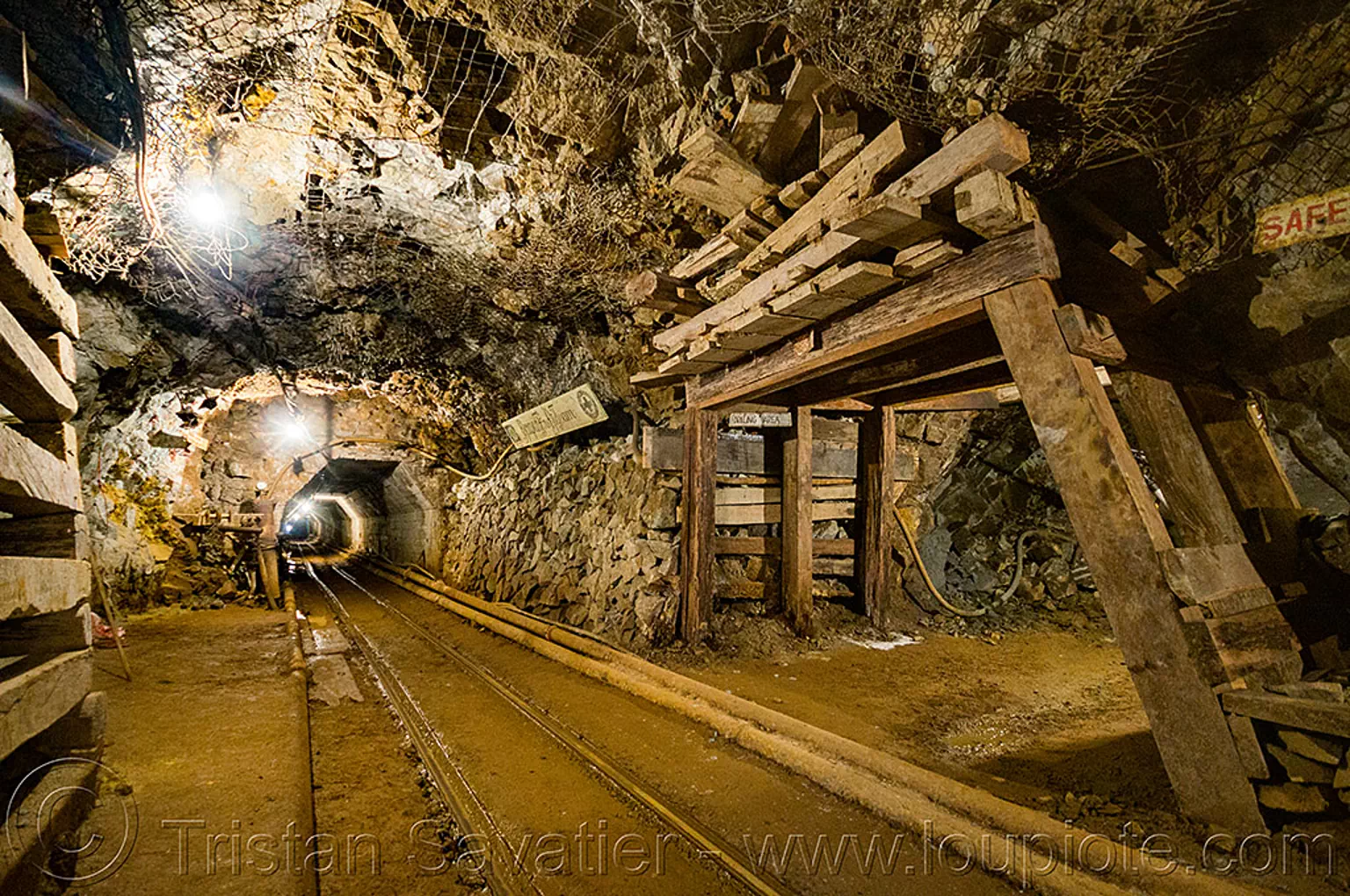 mine tunnel, balatoc mines, philippines