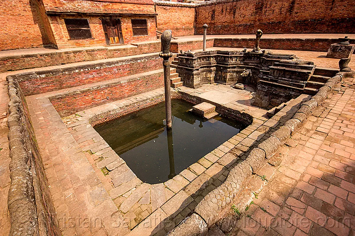 naga pokhari water cistern - bhaktapur durbar square (nepal), bhaktapur, cistern, columns, durbar square, fountain, naga pokhari, naga snake, nāga snake, stairs, steps, water tank