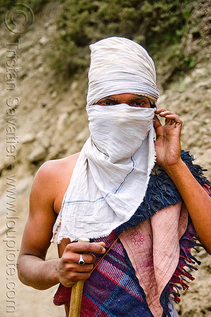 pilgrim with head cover, amarnath yatra (pilgrimage), kashmir