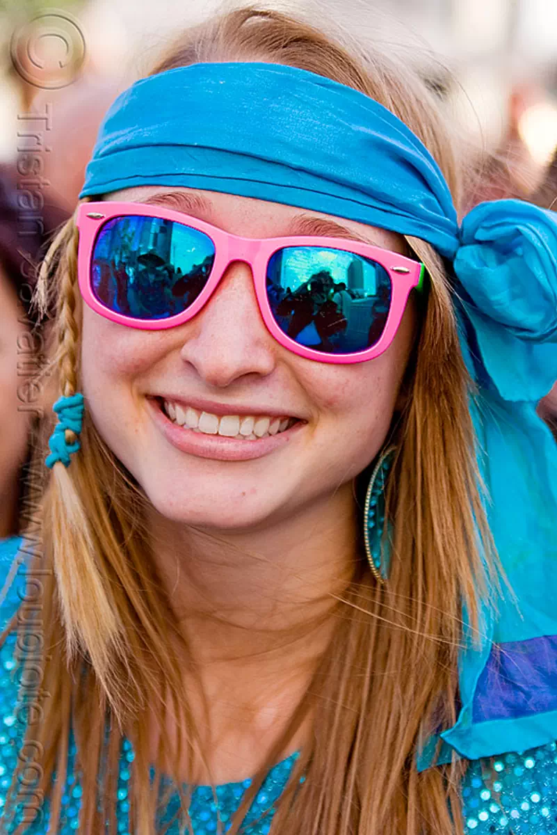 pink and blue mirror sunglasses, blue mirror sunglasses, kandi kid, kandi raver, pink, rave fashion, woman