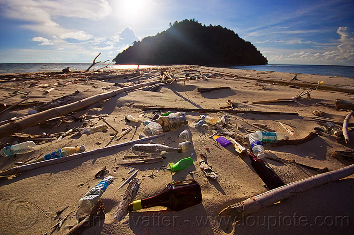 plastic trash on beach in borneo, borneo, environment, garbage, islet, kelambu beach, kelambu island, kelambu tombolo, malaysia, peninsula, plastic trash, pollution, rain forest, sand, seashore, shoal, single-use plastics, tidal sandbar, tied island