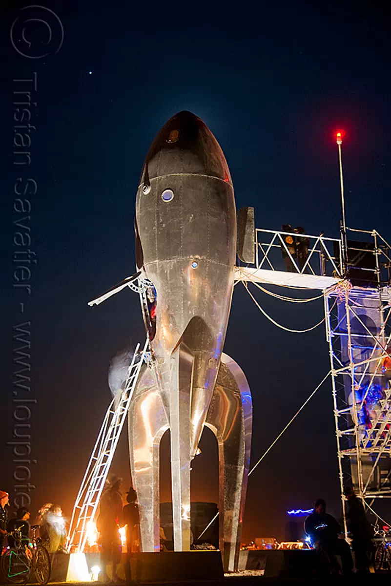 the raygun gothic rocket at night - burning man 2009, art installation, burning man, launch pad, night, raygun gothic rocket, raygun rocket, space ship