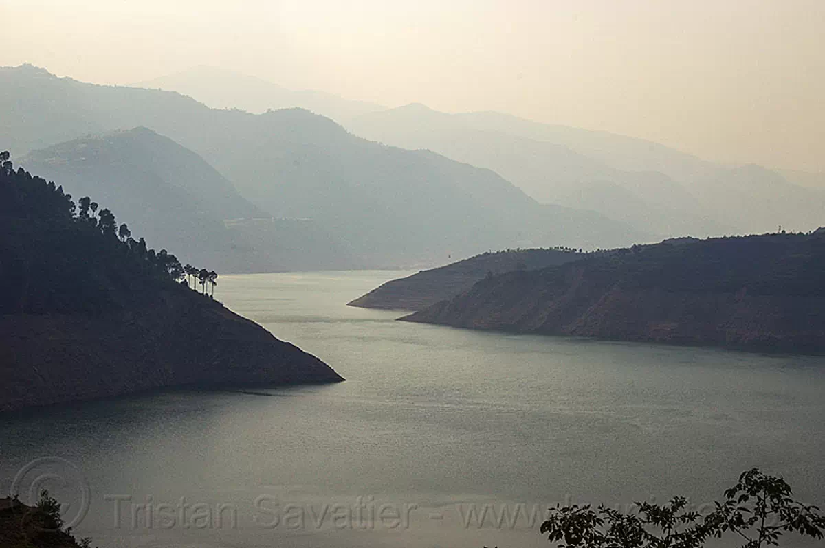 tehri reservoir - bhilangna valley (india), artificial lake, bhilangna river, bhilangna valley, hazy, hills, india, mountains, reservoir, tehri lake