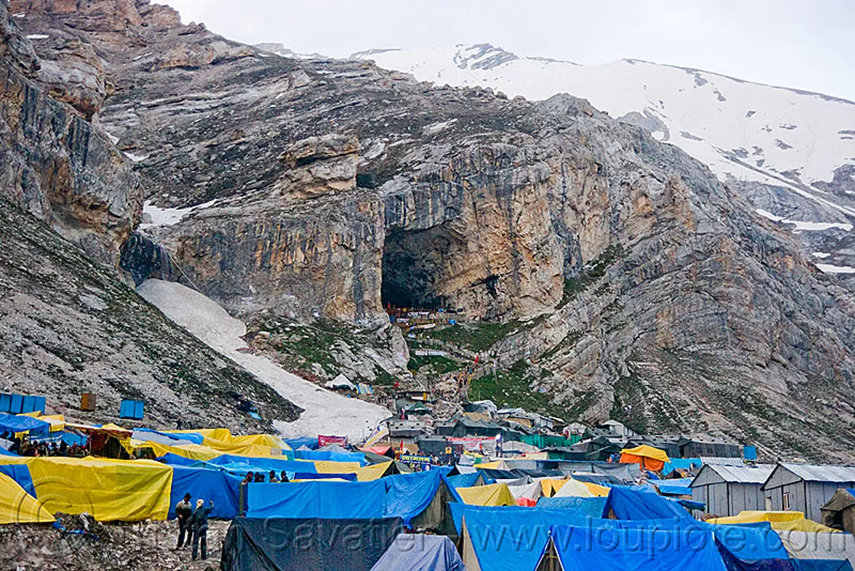tents near amarnath cave - amarnath yatra (pilgrimage) - kashmir, amarnath yatra, encampment, hiking, hindu pilgrimage, india, kashmir, mountains, pilgrims, snow, tents, trekking