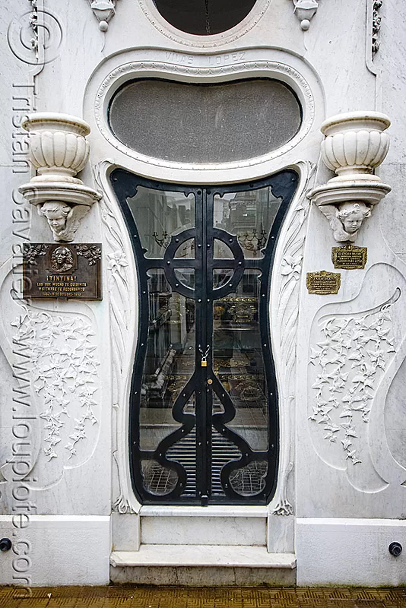 Art Nouveau Tomb Door - Vilas Lopez - Recoleta Cemetery (Buenos Aires)