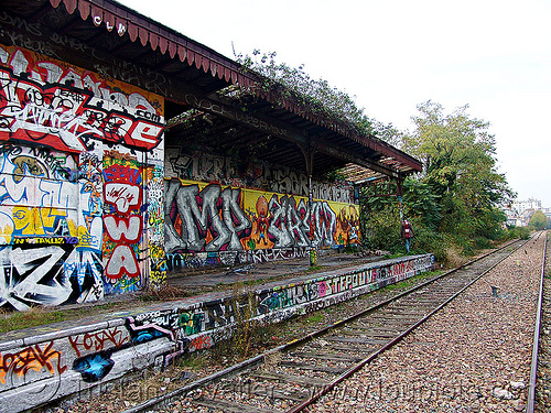 abandoned train station - petite ceinture - abandoned railway (paris, france), graffiti, paris, railroad tracks, railway tracks, trespassing
