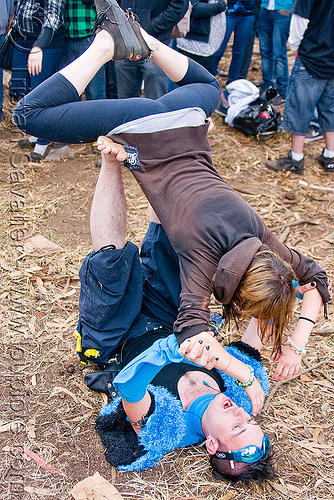 acro yoga - renegade free rave party in golden gate park (san francisco), acro yoga, apollo solare, bronwynn, man, party, raver, woman