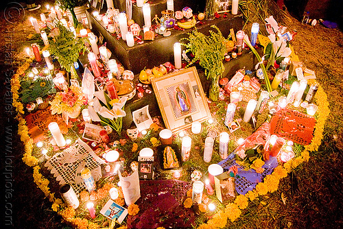 altar de muerto - dia de los muertos - halloween (san francisco), altar de muertos, candles, day of the dead, dia de los muertos, halloween, memorial, night