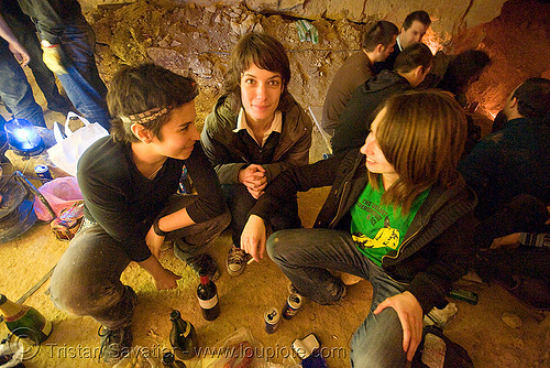 alyssa, gaëlle and coraline - catacombes de paris - catacombs of paris (off-limit area), candles, cataphile, cave, clandestines, girls, illegal, new year's eve, underground quarry, women