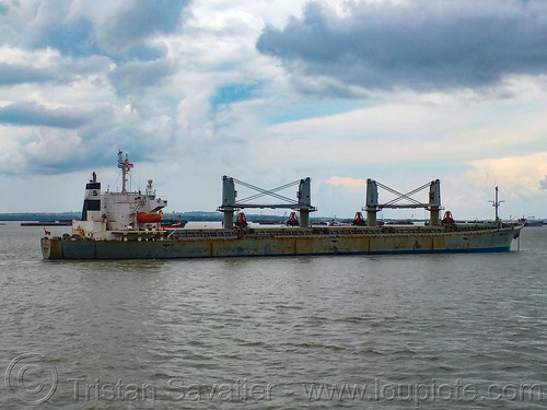 anda raya ship - bulk carrier, boat, cargo ship, ship cranes, surabaya