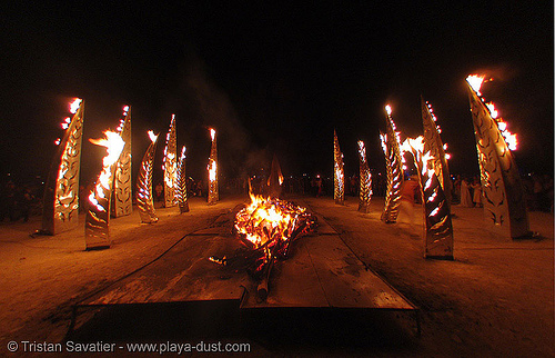 angel of the apocalypse by flaming lotus girls - burning man 2005, angel of the apocalypse, burning man at night, fire