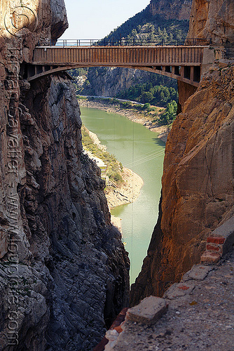 aquaduct bridge over canyon - el caminito del rey - el chorro gorge (spain), aqueduct, bridge, canyon, cliff, desfiladero de los gaitanes, el caminito del rey, el camino del rey, el chorro, gorge, mountain river, mountaineering, mountains, pathway, trail, via ferrata