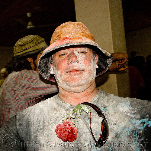 bed time! - carnaval de humahuaca (argentina), andean carnival, argentina, carnaval de la quebrada, carnaval de tilcara, drunk, flower, hat, man, noroeste argentino, quebrada de humahuaca, sunglasses, talk powder