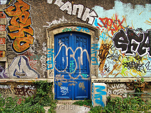 blue door - petite ceinture - abandoned railway (paris, france), graffiti, railroad, railway, trespassing