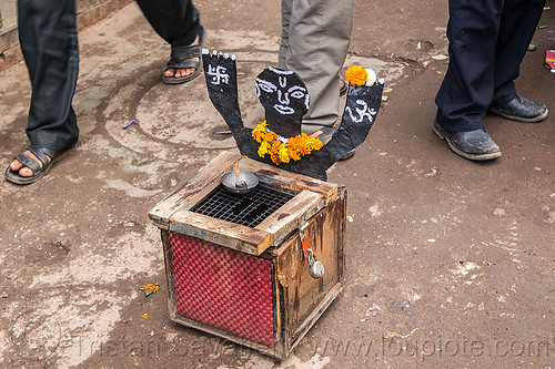 box for hindu offerings (india), box, delhi, donation, flower offerings, hindu, hinduism, padlock