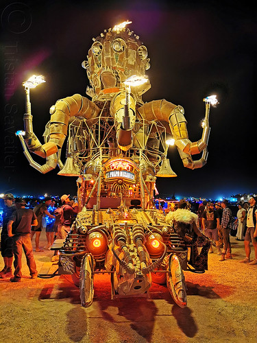 burning man - el pulpo mecanico, burning man art cars, burning man at night, el pulpo mecanico, mutant vehicles, octopus art car