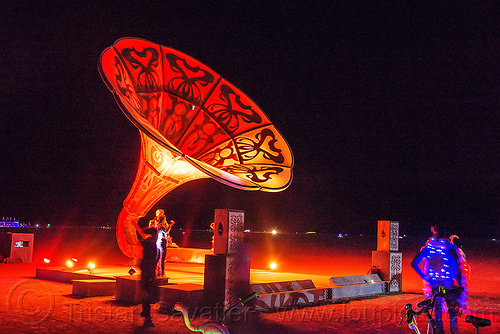 burning man - la victrola - giant gramophone, art installation, burning man at night, giant gramophone, la victrola