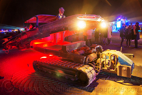 burning man - maria del camino - tracked art car, art car, burning man art cars, burning man at night, mutant vehicles