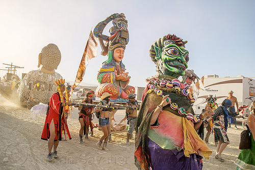 burning man - mazu goddess - procession, buddha hand art car, buddha's hand, burning man art cars, chinese, matsu, mazu camp, mutant vehicles, performance, qianli yan, sculpture, zulai hand art car, 千里眼, 媽祖