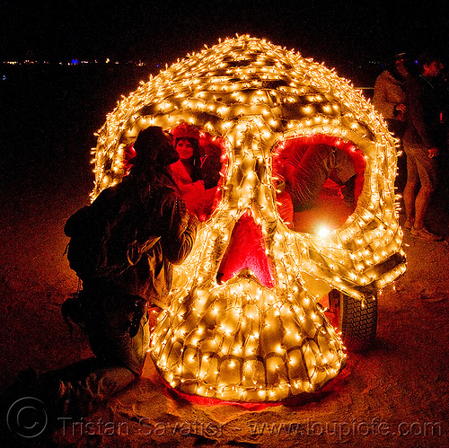 burning man - skull art car - front, burning man art cars, burning man at night, mutant vehicles, skull art car