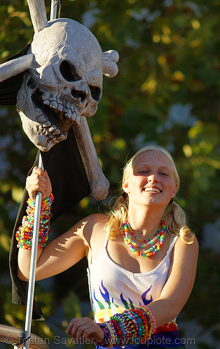 candy raver - san francisco lovefest 2007, beads, blonde, crossbones, dancing, jules, juliana, kandi kid, kandi raver, lovevolution, raver outfits, skull and bones, woman