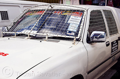 car with armored windows, armored car, armoured car, borneo, lahad datu, malaysia, private security, security guards, windshield