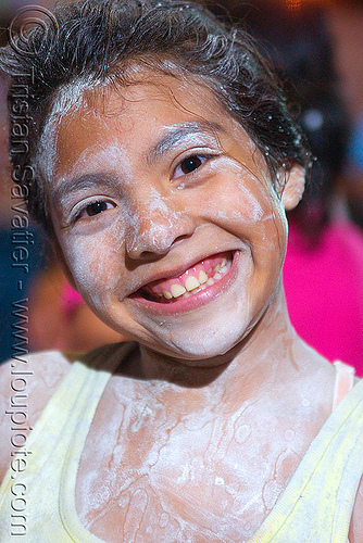 carnaval - carnival in jujuy capital (argentina), andean carnival, argentina, carnaval de la quebrada, child, jujuy capital, kid, little girl, noroeste argentino, san salvador de jujuy, talk powder