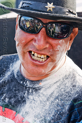 carnaval - carnival in jujuy capital (argentina), andean carnival, argentina, carnaval de la quebrada, hat, jujuy capital, man, noroeste argentino, san salvador de jujuy, sunglasses, talk powder