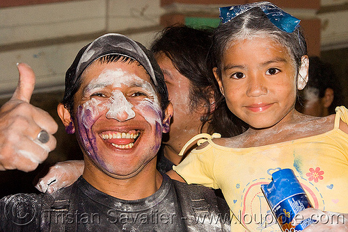 carnaval - carnival in jujuy capital (argentina), andean carnival, argentina, carnaval de la quebrada, daughter, father, jujuy capital, man, noroeste argentino, san salvador de jujuy, talk powder, woman