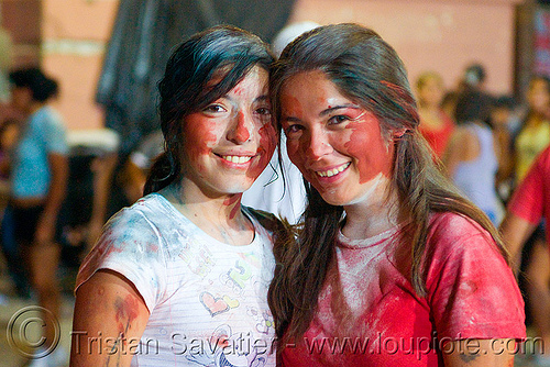 carnaval - carnival in jujuy capital (argentina), andean carnival, argentina, carnaval de la quebrada, face painting, facepaint, friends, girls, jujuy capital, noroeste argentino, red paint, san salvador de jujuy, women