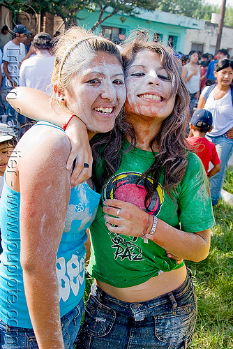 carnaval - carnival in jujuy capital (argentina) - naty jael, andean carnival, argentina, carnaval de la quebrada, girls, jael, jujuy capital, natalia, naty, noroeste argentino, san salvador de jujuy, talk powder, women